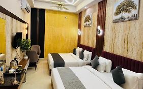 Shri Shyam Hotel, Near Harkipauri